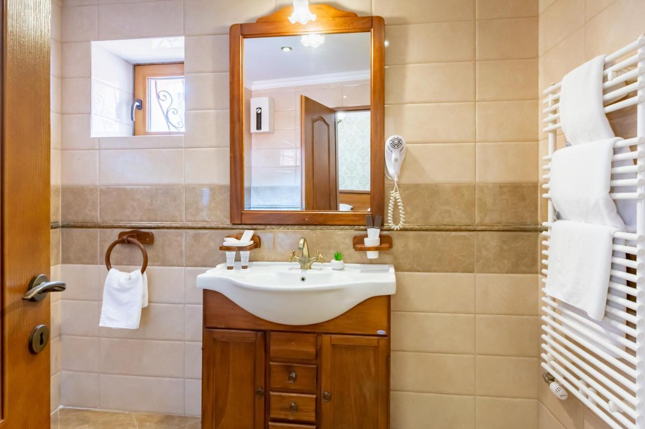 Hotel Boutique Bulevard Сигишоара Екстериор снимка