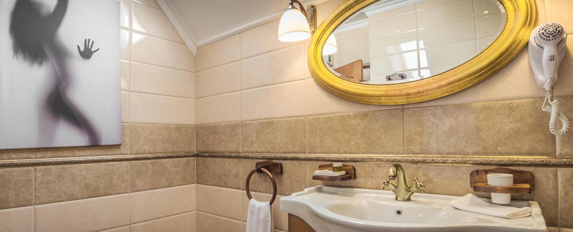 Hotel Boutique Bulevard Сигишоара Екстериор снимка