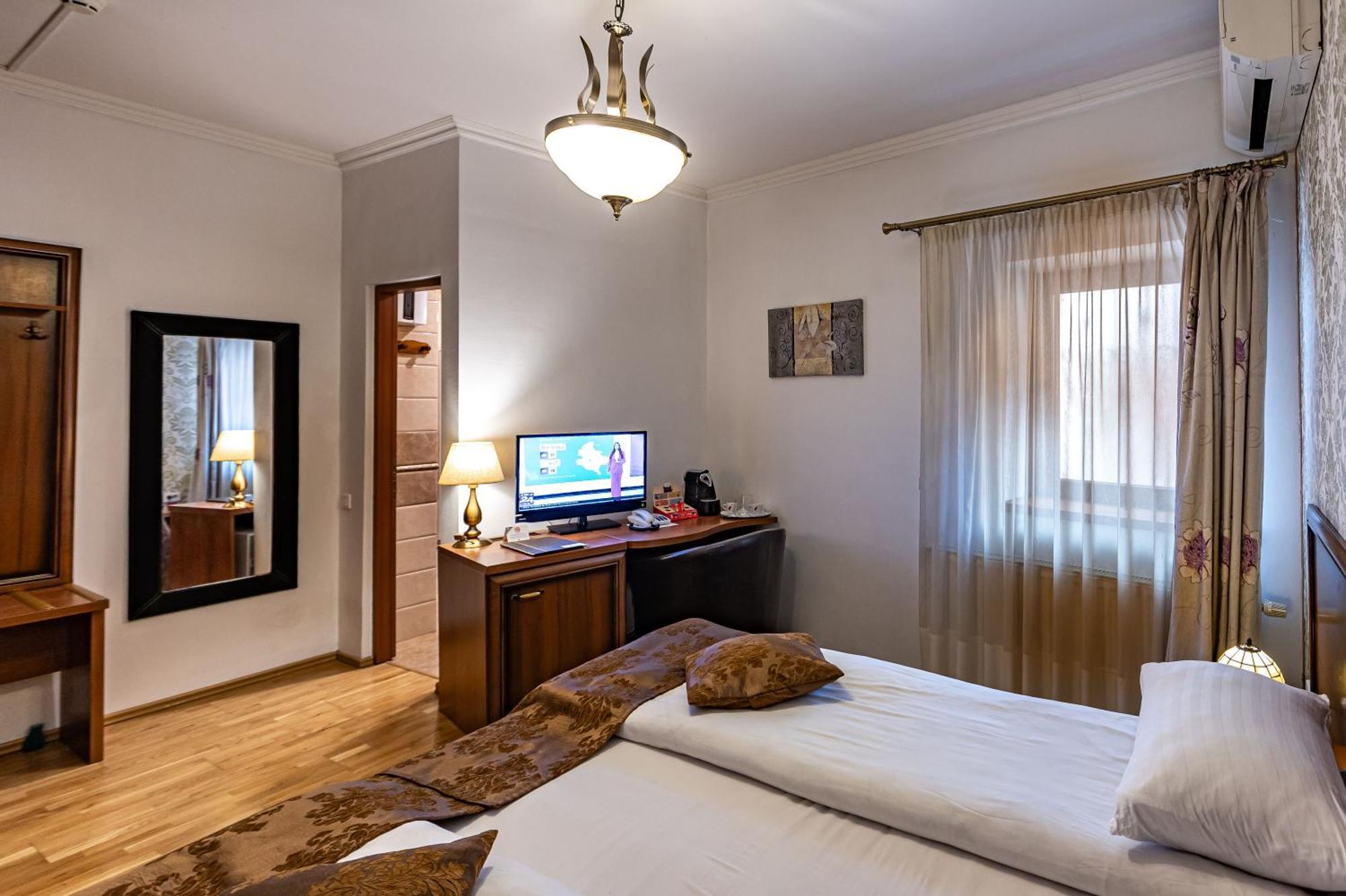 Hotel Boutique Bulevard Сигишоара Екстериор снимка
