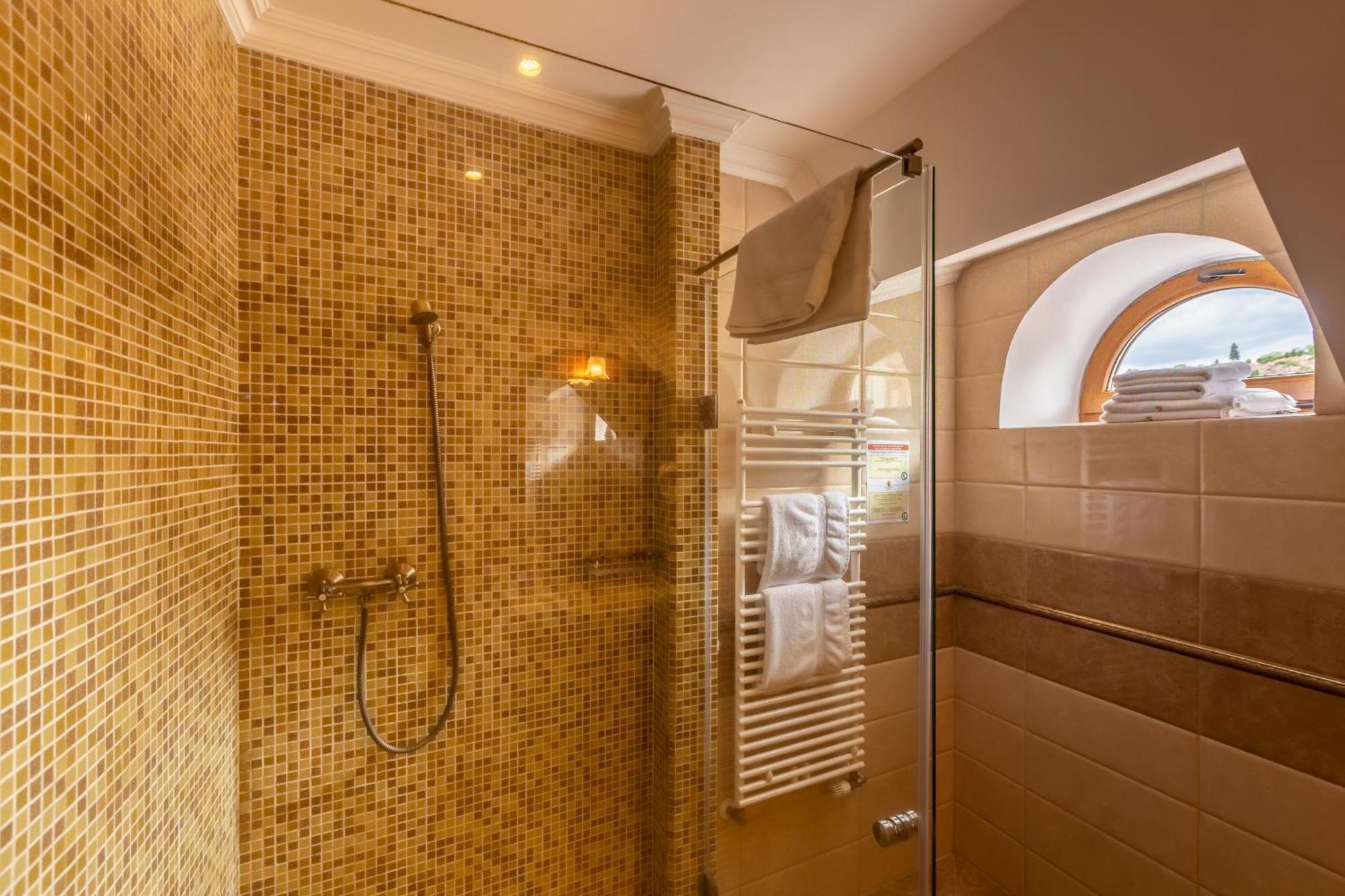 Hotel Boutique Bulevard Сигишоара Екстериор снимка